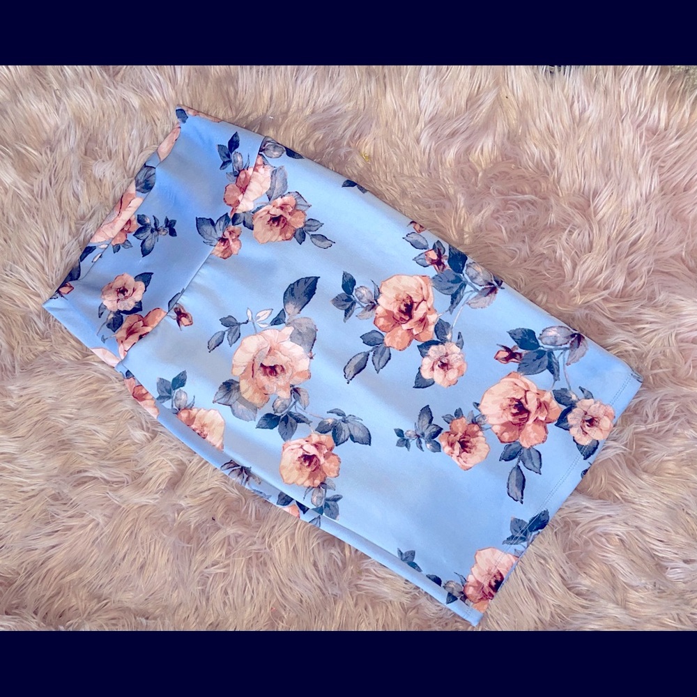 Floral blue pencil skirt!